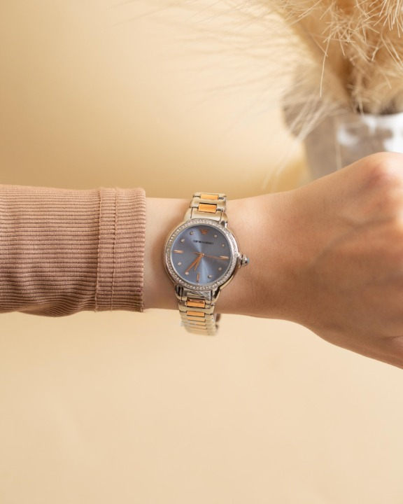 Montre Emporio Armani pour femme Ar11597