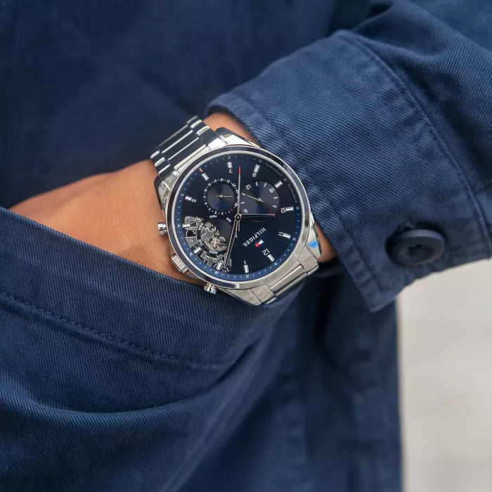 Tommy Hilfiger Montre pour Homme 1710448